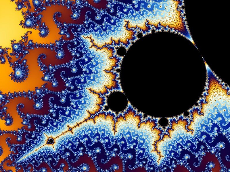 800px-mandel_zoom_08_satellite_antennawolfgangbeyer.jpg